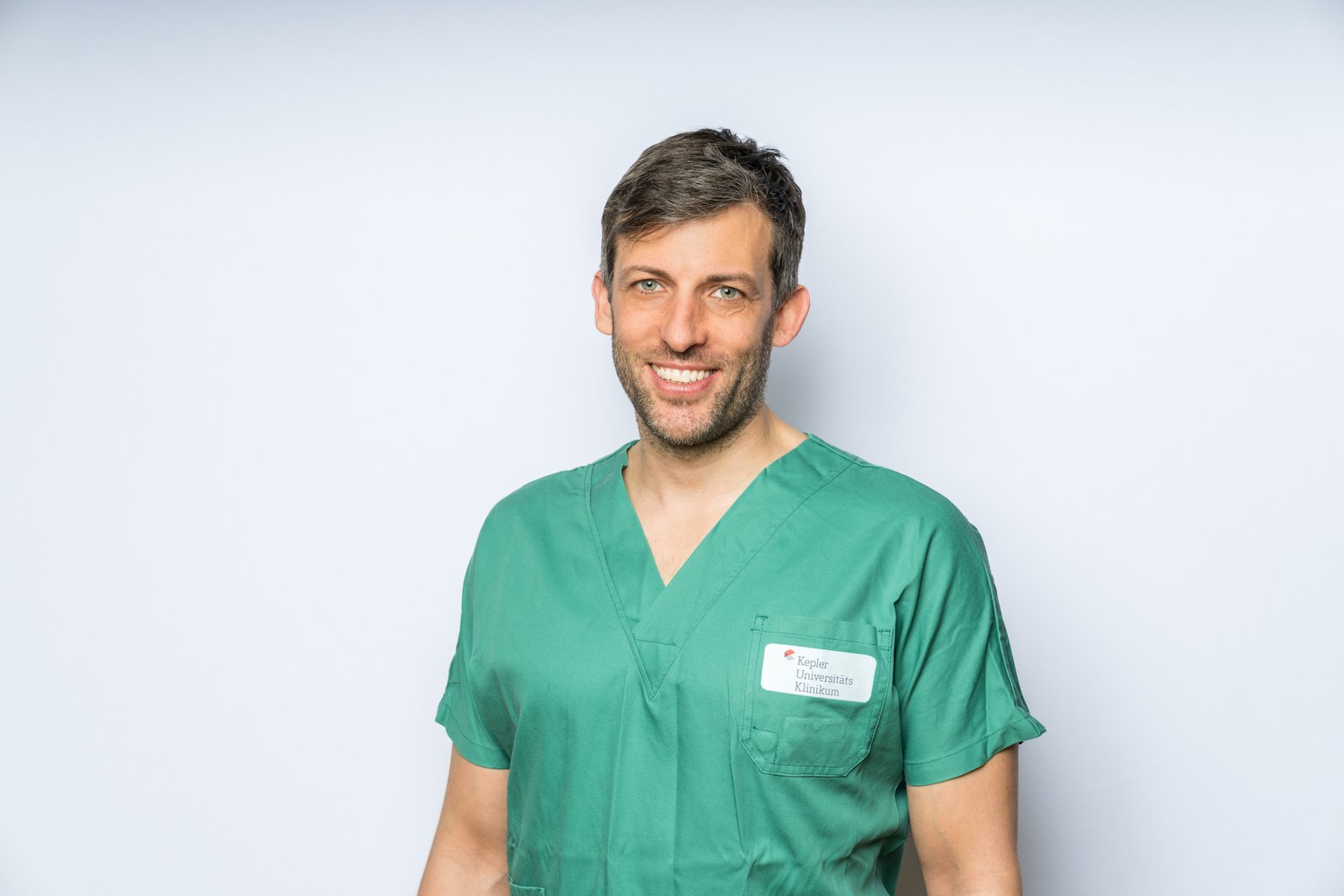 Dr. Philipp Proier (Linz host surgeon), fellowship faculty at Kepler University Clinic Linz (Kepler Universitätsklinikum), Orthopaedics and Traumatology