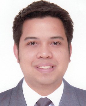 Mark Fernandez, fellowship faculty at Chong Hua Hospital