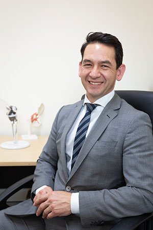 Anthony Leong, fellowship faculty at Orthocentre / Kareena Private Hospital