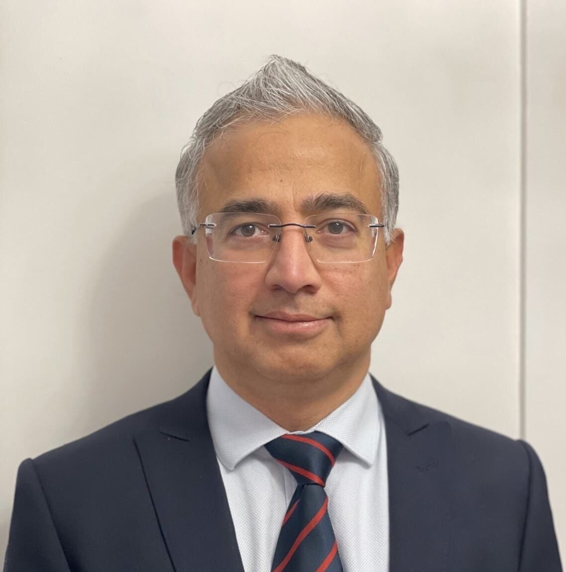 Senthil Muthian, fellowship faculty at University Hospitals Dorset NHS Foundation Trust