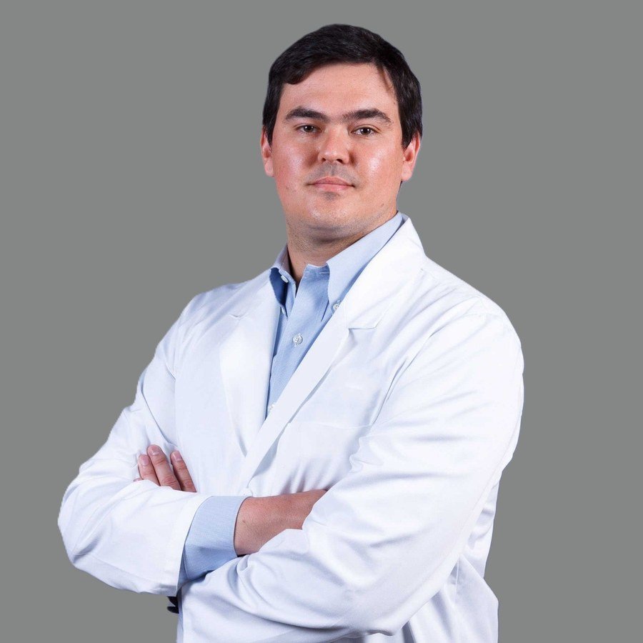 Tomás Basauri, fellowship faculty at UC Chile Dept. of Orthopaedics and Traumatology